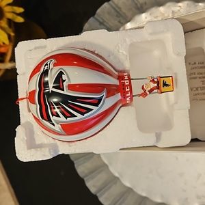 Atlanta Falcons 2004 Danbury Mint Victory Balloon Santa Ornament